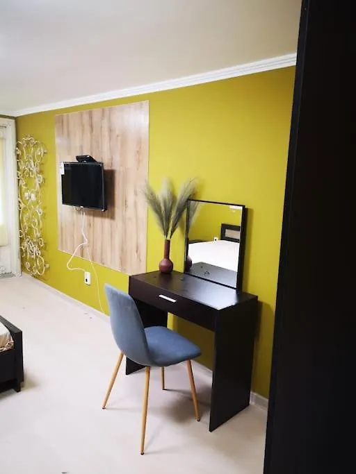 Студиото Е Партер От Жилищна Сграда. Топ Център. Apartment Varna Bulgaria