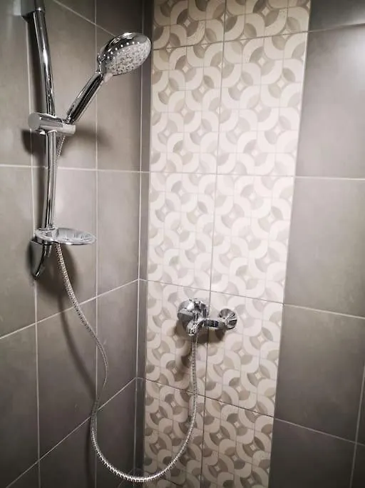 Студиото Е Партер От Жилищна Сграда. Топ Център. Apartment Varna